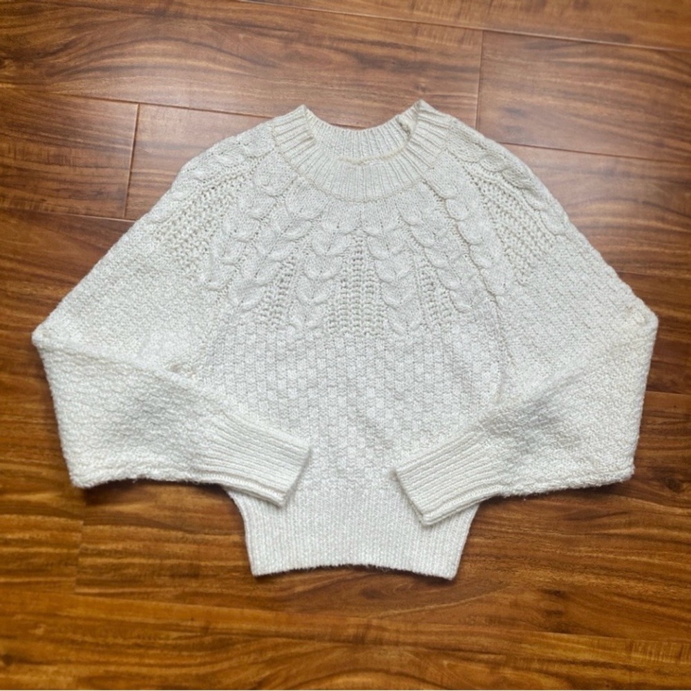 American Eagle Outfitters Cream Women's Sweater Size XS Classic Cabincore Girly